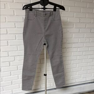 Time and Tru Women's Ankle Jeans in Gray